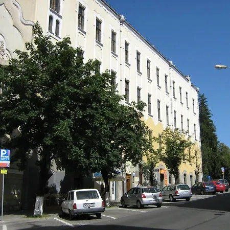 Butterfly Apartment-Hidden Gem In The Heart Of Targu Mures Exterior photo